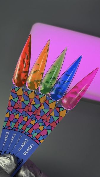 GLASS_Holly_Molly_tips1